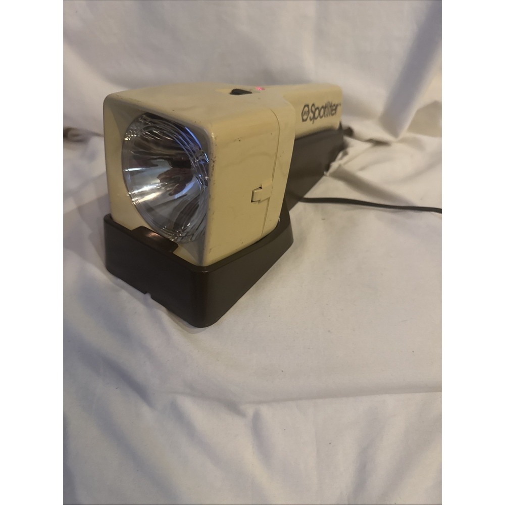 Vintage Flashlight Black & Decker Spotliter #9360 Rechargeable Tested‎ Works